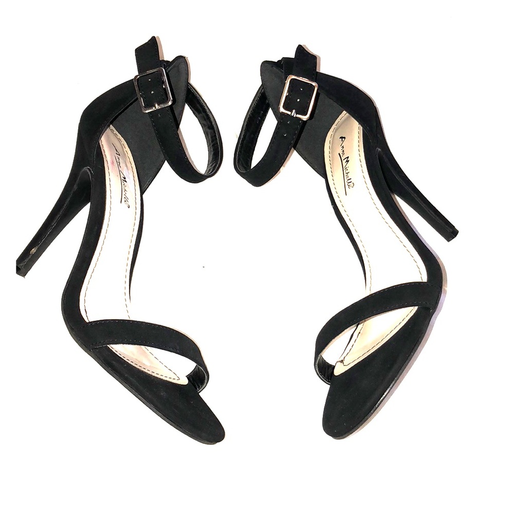 NWOT Black Heels